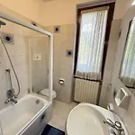 Bellavista Apt-garden & Lakeview * Сала-Комачина