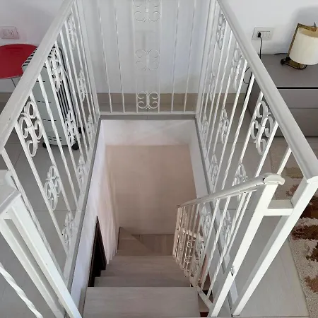 شقة Bellavista Apt-garden & Lakeview سالا كوماسينا