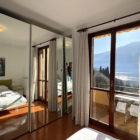 Bellavista Apt-garden & Lakeview Сала-Комачина